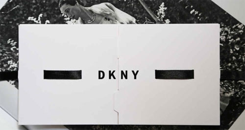 新创意总监新作风 DKNY推出全新品牌LOGO0.jpg