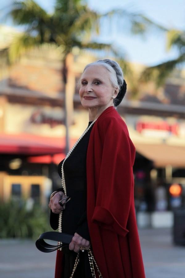 时尚奶奶JoyceCarpati 83岁成世上最优雅的女人6.jpg