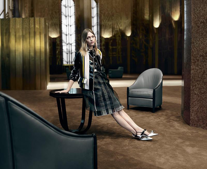 意大利奢侈品牌Prada释出2016春夏系列广告大片 0.jpg