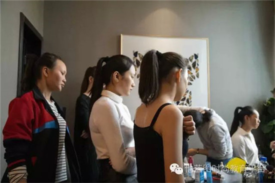 【艺术呼呼生命】祂蓝图谷度杯 首届全国棉麻手工服装设计师大赛于2017年11月18日获奖名单揭晓18.jpg
