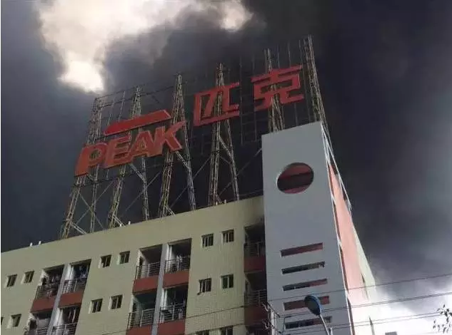 晋江一家纺织厂起火，工厂基本被烧毁【图】6.png