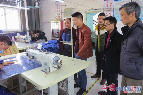 枞阳县纺织服装行业借力寻发展0.jpg