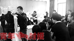 服装制版师陈发：依衣服“性格”展现美0.jpg