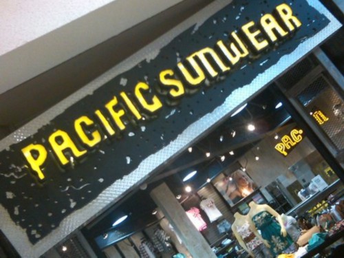 服装零售商Pacific Sunwear申请破产保护0.jpg