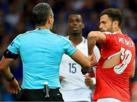 球衣一撕就裂欧洲杯瑞士球员尴尬症发 彪马坦诚质量有问题 0.jpg