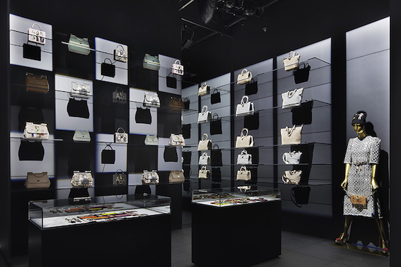 Dolce&amp;Gabbana东京旗舰店带来“博物馆”新体验4.jpg
