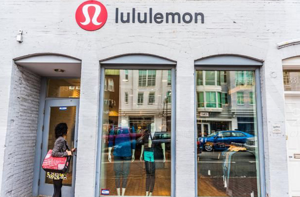 又一品牌被告上法庭 Lululemon被诉主管强奸女员工 1.png