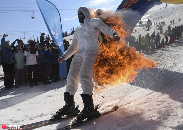 不值得！俄男子为争奖品点燃滑雪服装致烧伤0.jpg