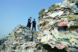 “洋垃圾”暴利：1公斤服装几十元 门店年赚十几万 0.jpg