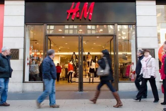 流年不利 H&amp;M“猴帽衫”陷入种族歧视漩涡 0.jpg