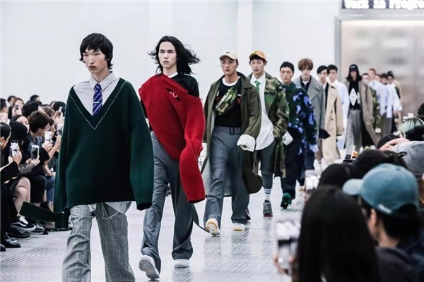 太平鸟纽约时装周首秀，出海的下一步中国品牌如何应对？3.jpg