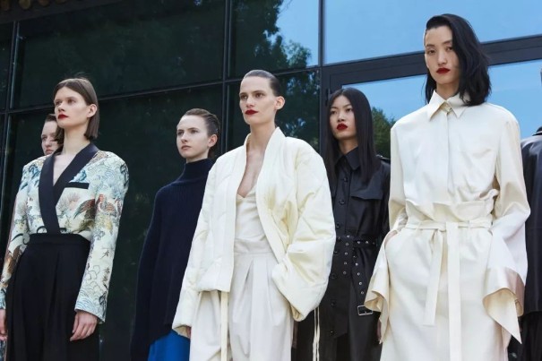 是什么让特立独行的EDITION 10女装在中国女装市场中脱颖而出？3.jpg