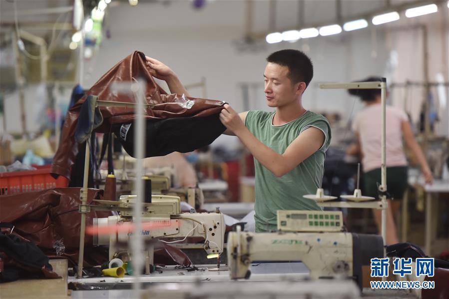 石狮传统纺织服装产业保持增长势头0.jpg