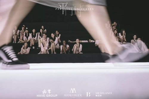 轰动杭城的千万级FASHION SHOW，让娄艺潇、孙耀琦现身秀场36.jpg